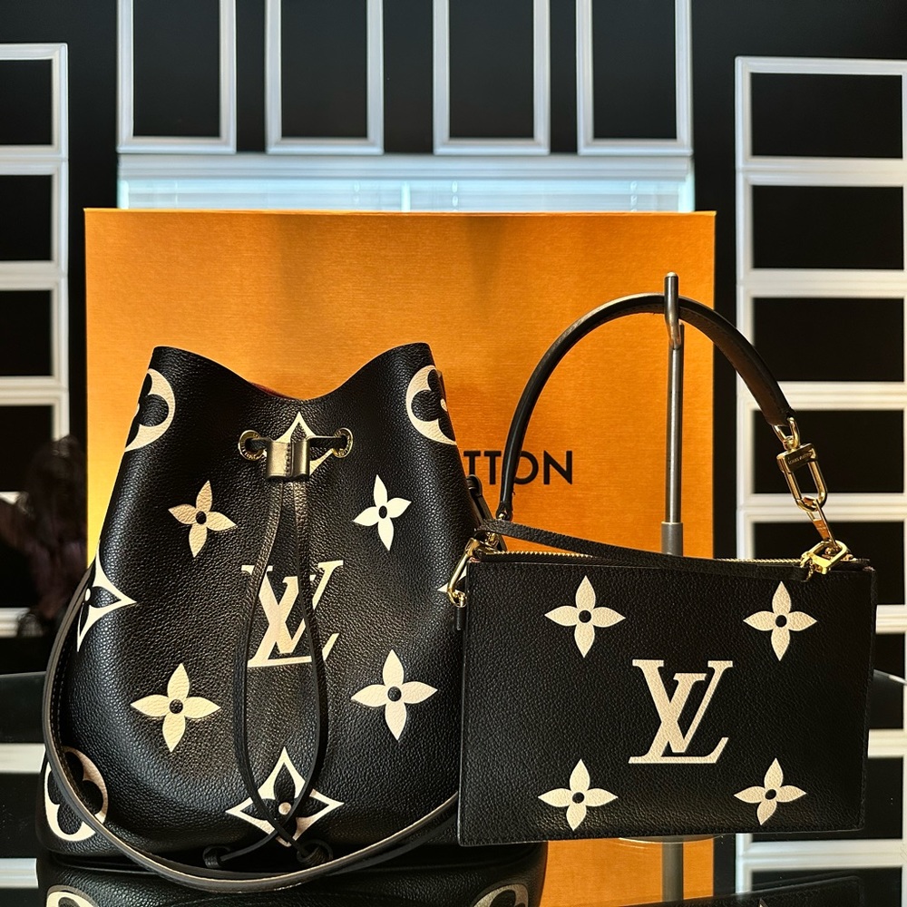 Louis Vuitton Purse Empreinte Monogram Giant Neonoe MM Black Beige